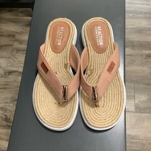 Reaction by Kennth Cole Ready Blush Flip Flops Sandals women’s size 6 new